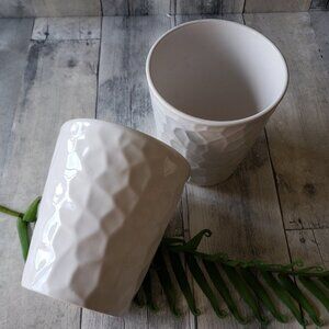 (set of 2) White Ceramic Pots